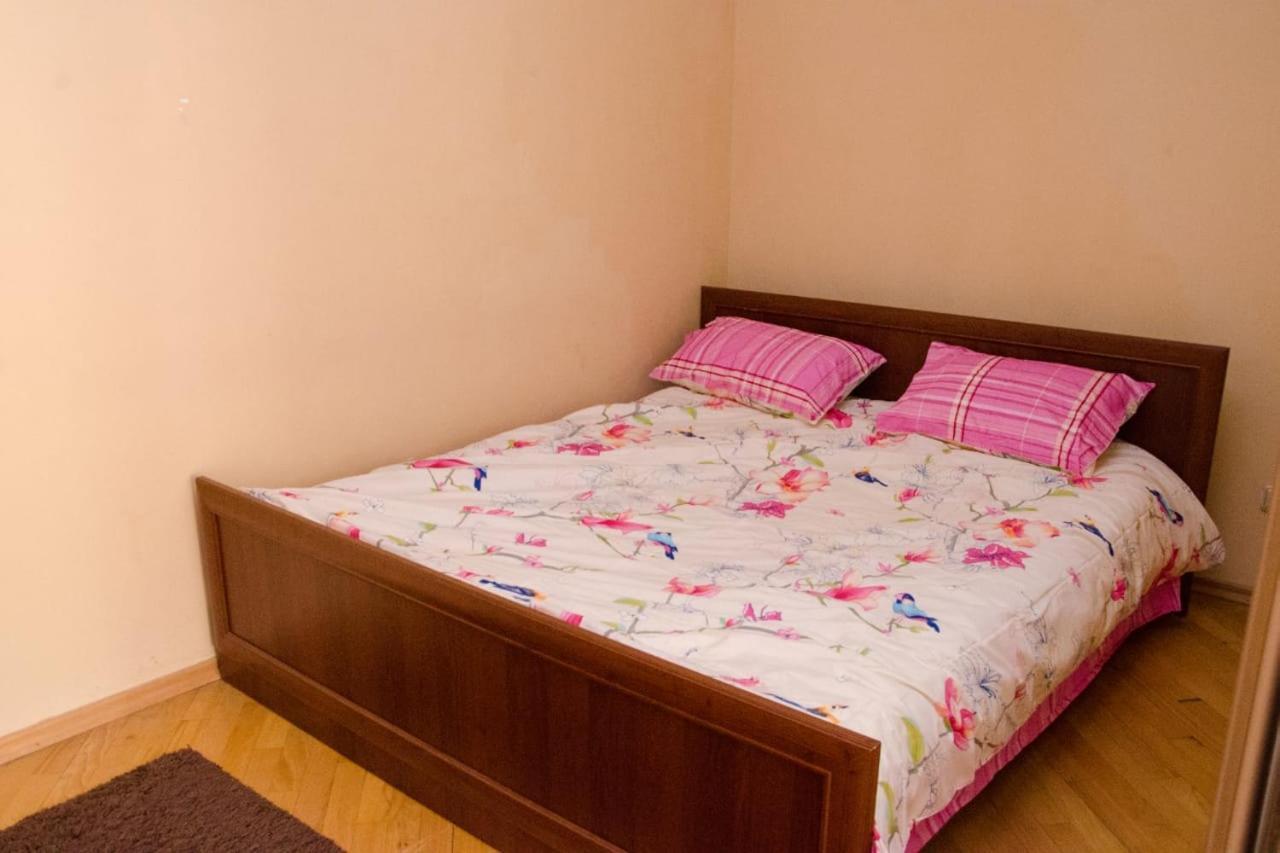 Svobody Avenue Apartment Lviv Ngoại thất bức ảnh